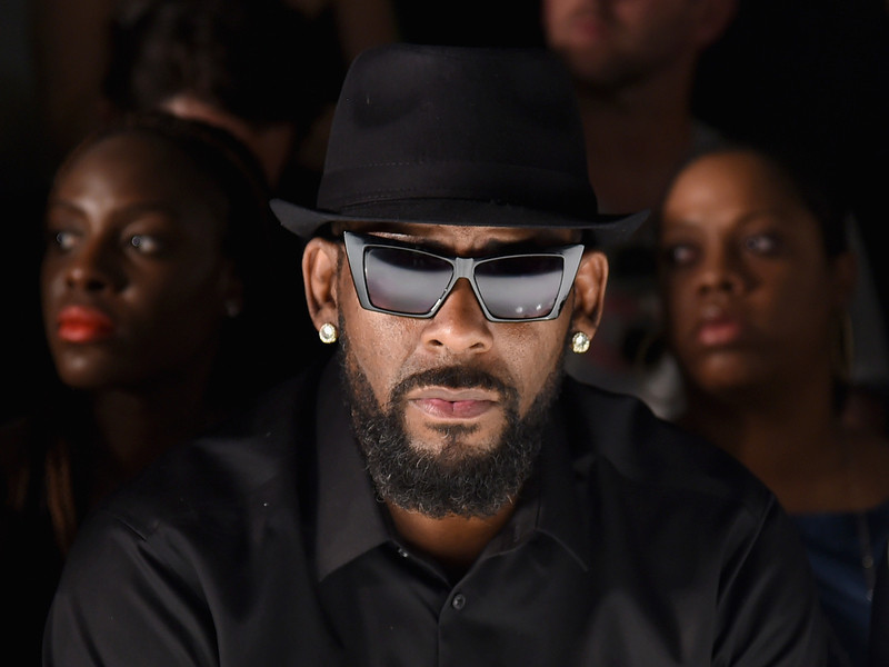 Spotify Removing R. Kelly from Playlists